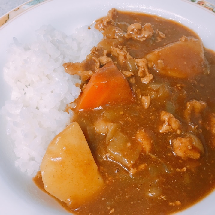 劇的に美味☆ポークカレー☆にんにく隠し味